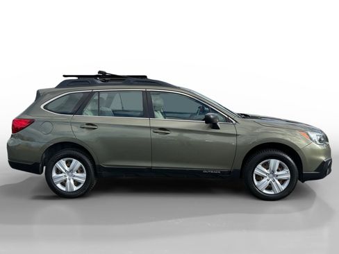 Used 2016 Subaru Outback 2.5i image 6