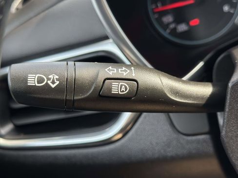 Used 2023 Chevrolet Equinox LT image 16