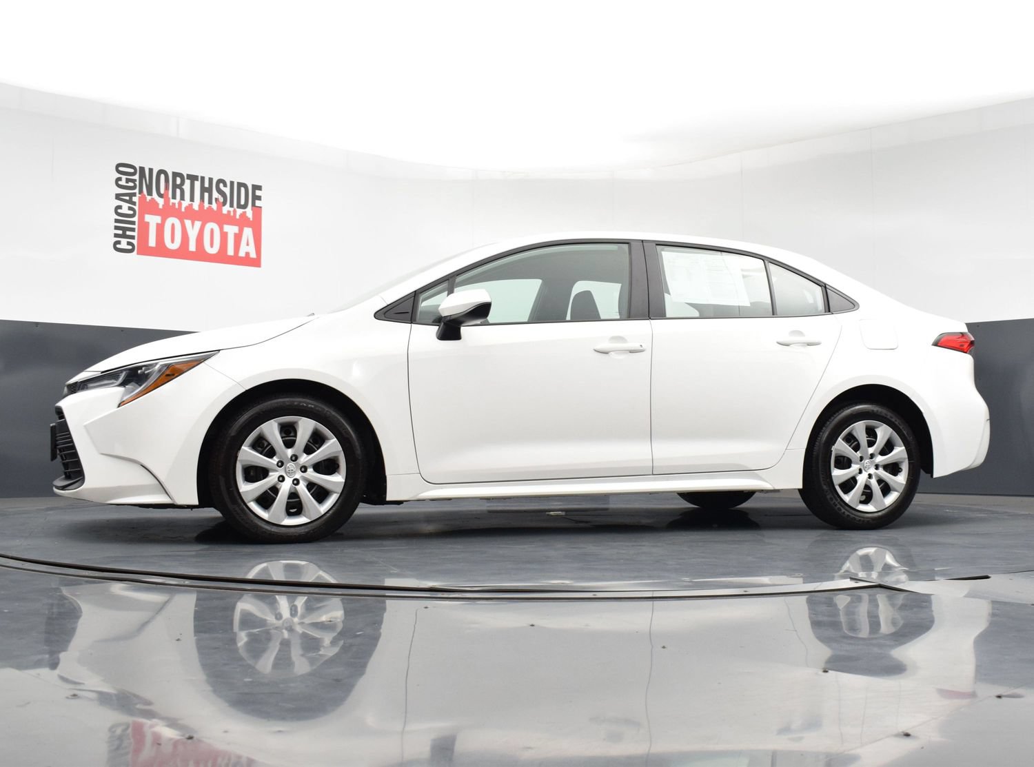 Used 2025 Toyota Corolla LE FWD image 24