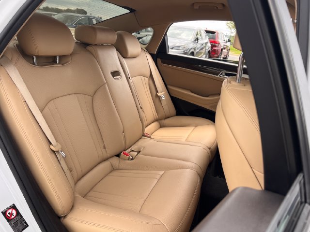 Used 2018 Genesis G80 3.8 RWD image 27