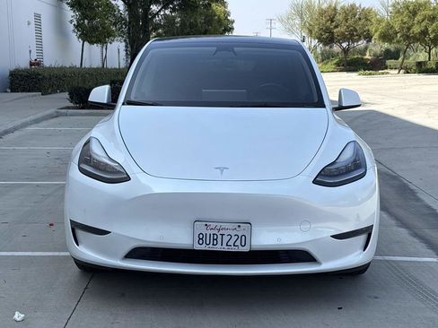 Used 2021 Tesla Model Y Long Range AWD/4WD image 8