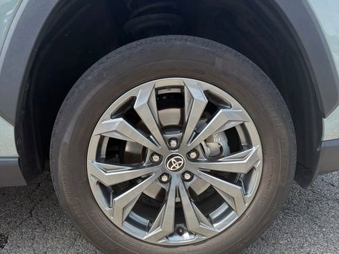 Used 2022 Toyota RAV4 XLE Premium AWD/4WD image 13