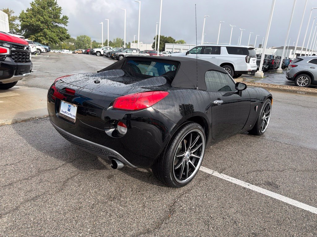 Used 2007 Pontiac Solstice Convertible w/ Premium Package RWD image 3