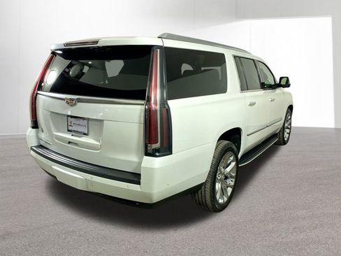 Used 2019 Cadillac Escalade ESV Luxury image 37