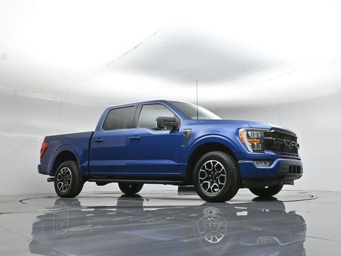 Certified 2022 Ford F150 XLT w/ Equipment Group 302A High image 4