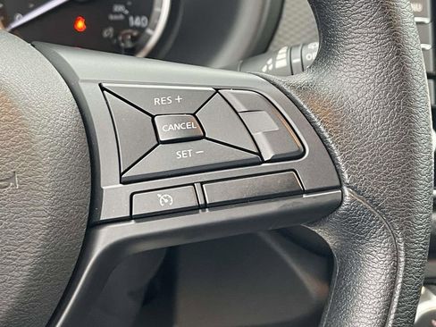 Used 2025 Nissan Kicks Play S image 23