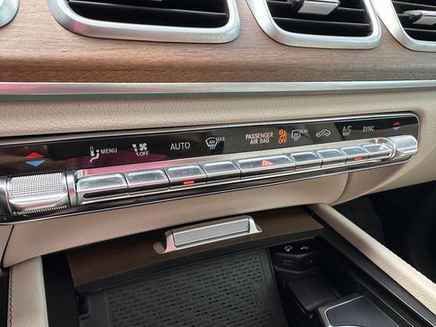 Used 2021 Mercedes-Benz GLS 450 4MATIC image 19