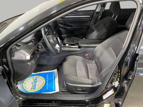 Used 2023 Nissan Altima 2.5 SV image 10