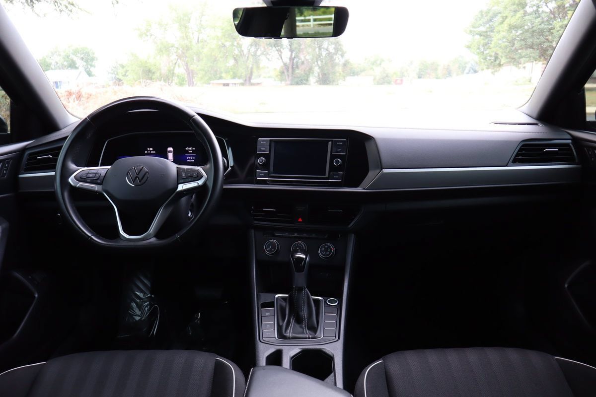 Used 2022 Volkswagen Jetta Sport FWD image 16