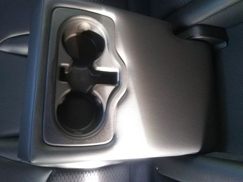 New 2026 Jeep Compass Latitude AWD/4WD image 10