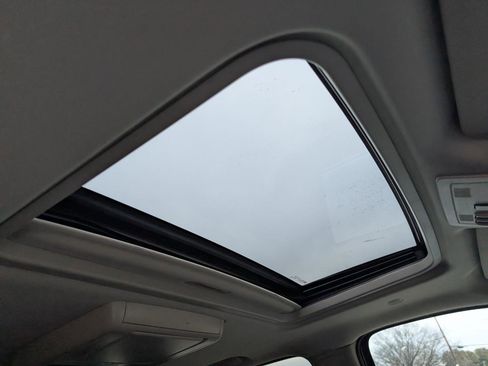 Used 2012 Chevrolet Tahoe LTZ image 25