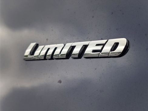 Used 2023 Toyota 4Runner Limited AWD/4WD image 43