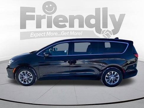 New 2026 Chrysler Pacifica Select AWD/4WD image 8