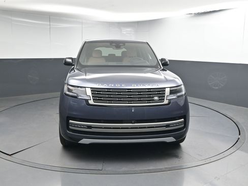 Used 2025 Land Rover Range Rover SE image 25