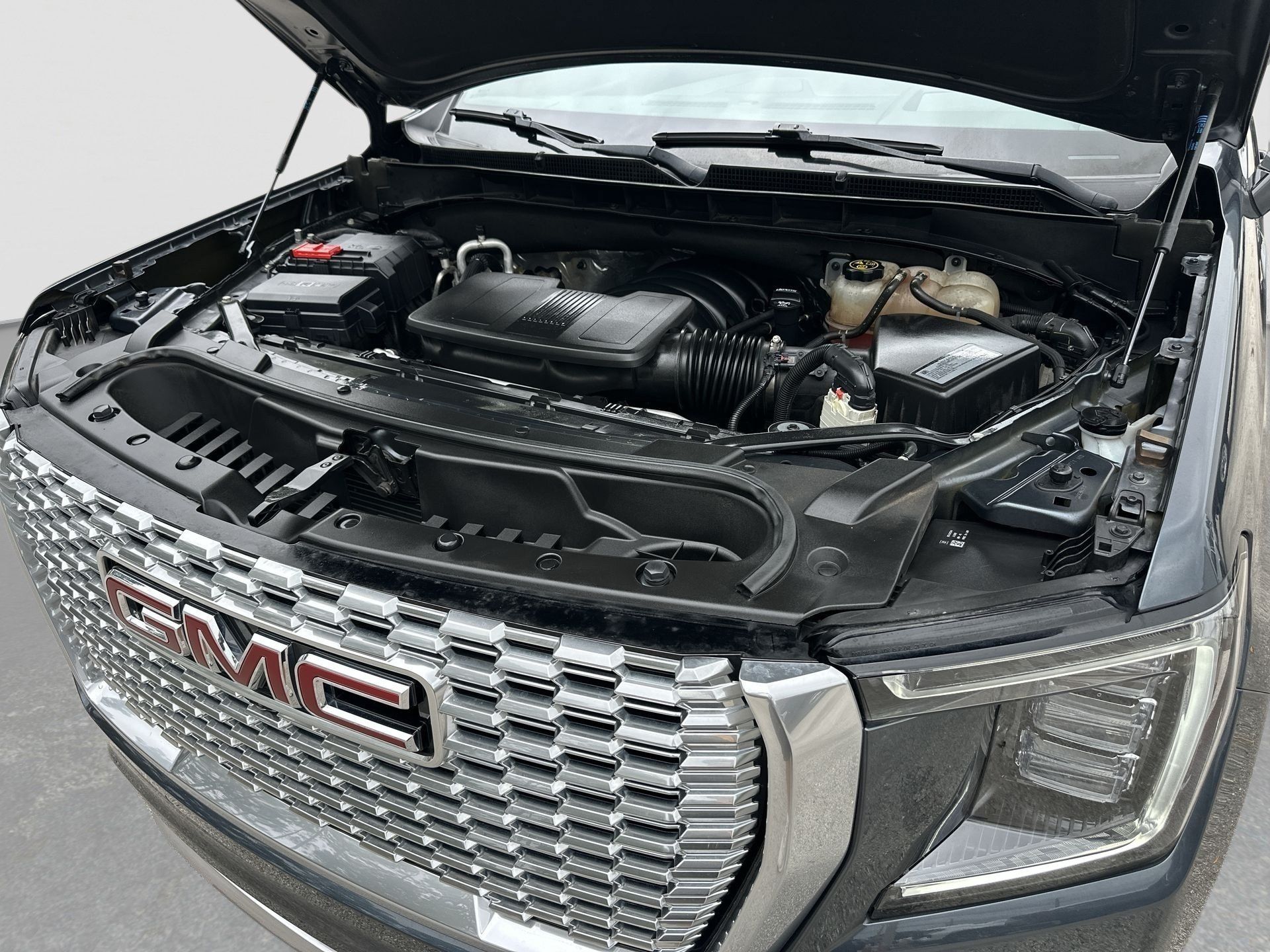Used 2021 GMC Yukon Denali w/ Denali Premium Package AWD/4WD image 30