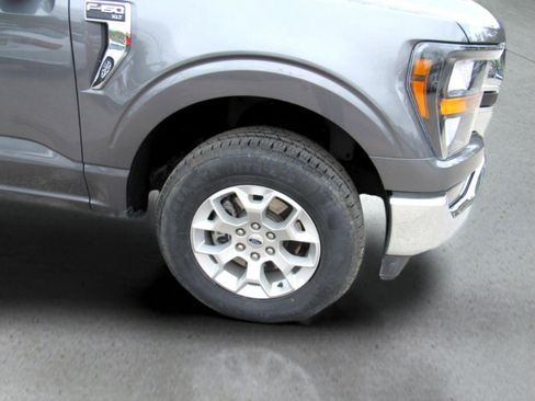 Used 2023 Ford F150 XLT image 36