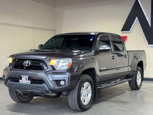 Used 2014 Toyota Tacoma PreRunner w/ TRD Sport Package RWD image 1