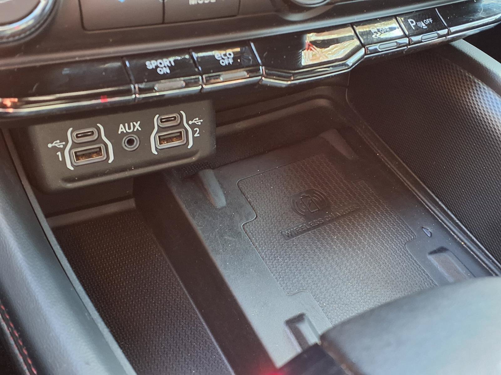 Used 2023 Dodge Durango R/T RWD image 17