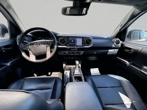 Certified 2023 Toyota Tacoma Limited AWD/4WD image 10
