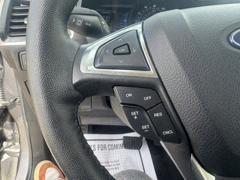 Used 2022 Ford Edge SEL AWD/4WD image 13