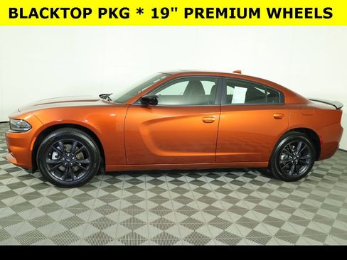 Used 2023 Dodge Charger SXT w/ Blacktop Package image 5