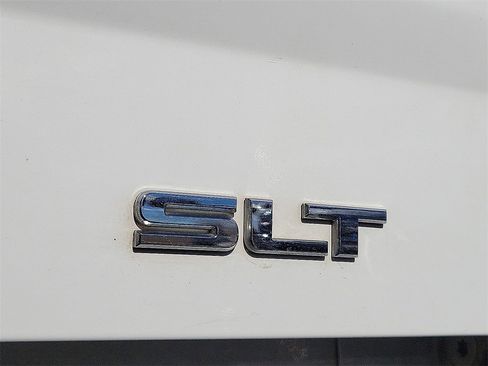 Used 2018 GMC Sierra 2500 SLT w/ Duramax Plus Package image 9