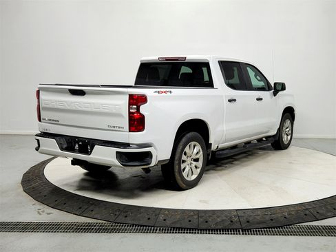 Used 2024 Chevrolet Silverado 1500 Custom image 7