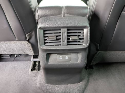 Used 2025 Nissan Murano SV AWD/4WD image 23