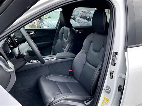 New 2026 Volvo XC60 B5 Ultra w/ Protection Package Premier AWD/4WD image 13