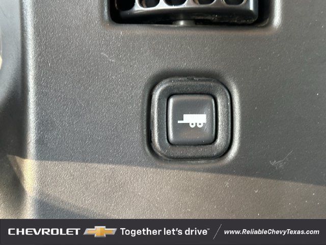 Used 2025 Chevrolet Express 2500 w/ Driver Convenience Package RWD image 19