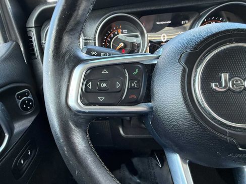 Used 2018 Jeep Wrangler Unlimited Sahara AWD/4WD image 23