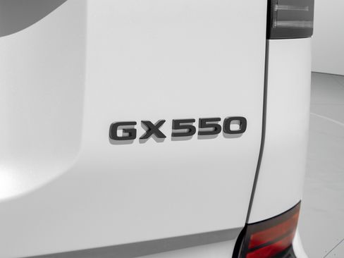 Used 2025 Lexus GX 550 w/ Cold Area Package AWD/4WD image 57