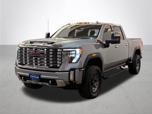 Used 2024 GMC Sierra 2500 Denali w/ Denali Reserve Package image 2