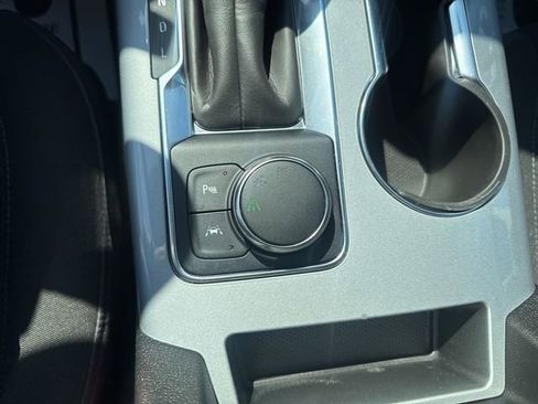 Used 2022 Chevrolet Blazer LT FWD image 23
