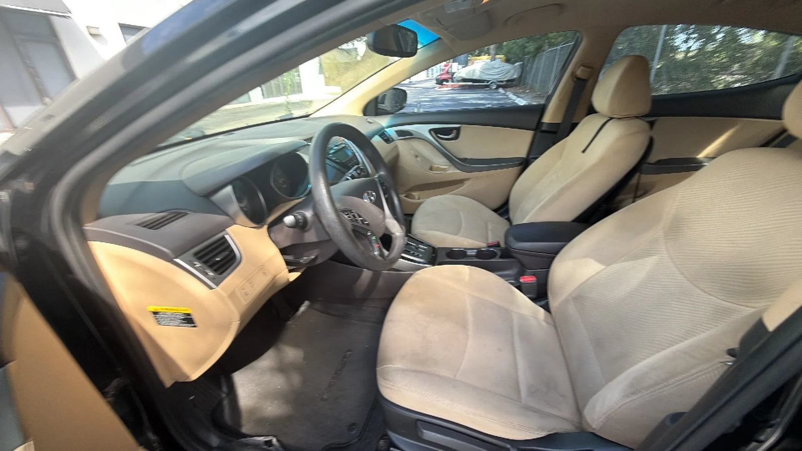 Used 2013 Hyundai Elantra GLS w/ Preferred Pkg FWD image 5