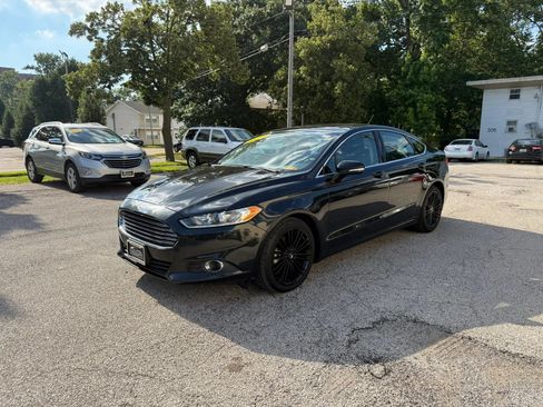 Used 2014 Ford Fusion SE w/ Equipment Group 202A FWD image 3