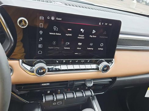 New 2025 GMC Canyon AT4 image 21