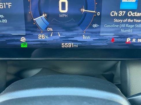 Used 2025 Chevrolet Equinox EV RS image 20