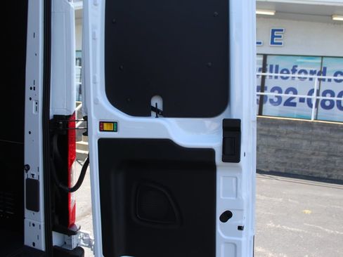 New 2026 Ford Transit 250 148 Medium Roof w/ Load Area Protection Package RWD image 16