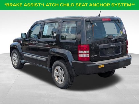 Used 2011 Jeep Liberty Sport AWD/4WD image 8