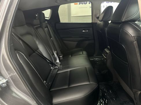 Used 2025 Nissan Murano SV AWD/4WD image 20