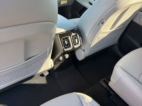 New 2026 Kia Sorento SX Prestige AWD/4WD image 9