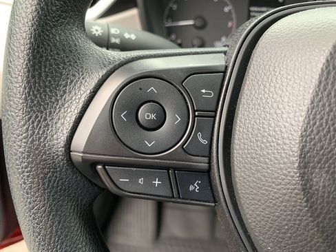 Used 2025 Toyota Corolla LE image 26