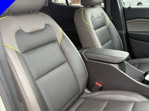 Used 2024 Chevrolet Trax ACTIV w/ Sunroof Package image 28