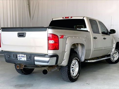 Used 2009 Chevrolet Silverado 2500 LT w/ Suspension Package, Off-Road image 13