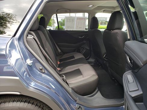 Used 2025 Subaru Outback Premium AWD/4WD image 16