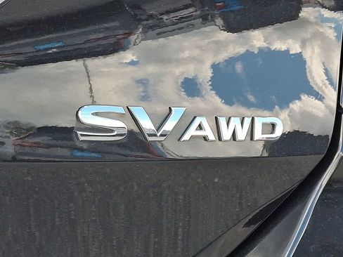 Used 2018 Nissan Rogue SV w/ Sun & Sound Touring Package AWD/4WD image 29