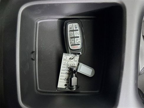 New 2026 Chrysler Voyager LX image 20