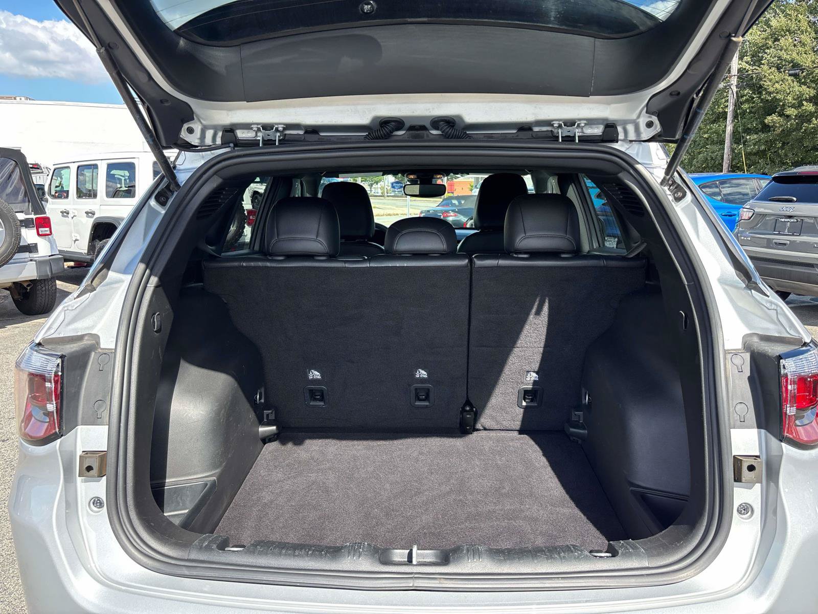Certified 2025 Jeep Compass Limited AWD/4WD image 13