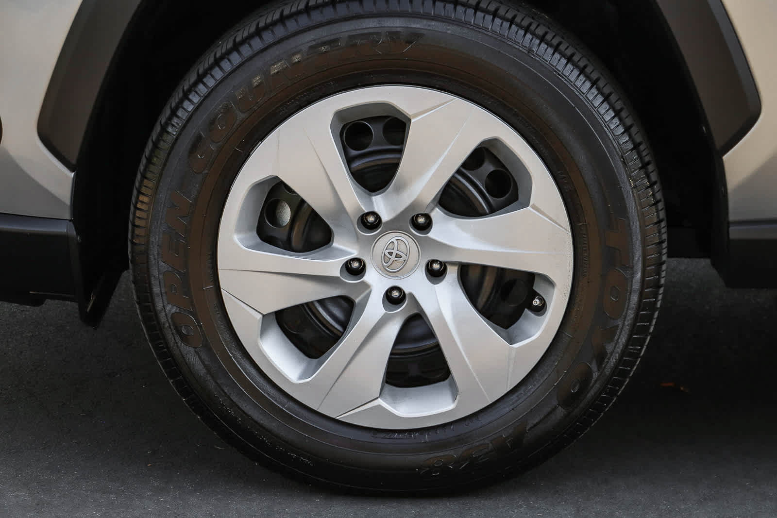 Used 2023 Toyota RAV4 LE FWD image 11